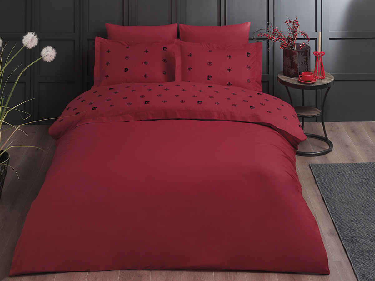 Pierre Cardin Deluxe Pamuk Nakışlı Nevresim Takımı Çift Kişilik Kırmızı