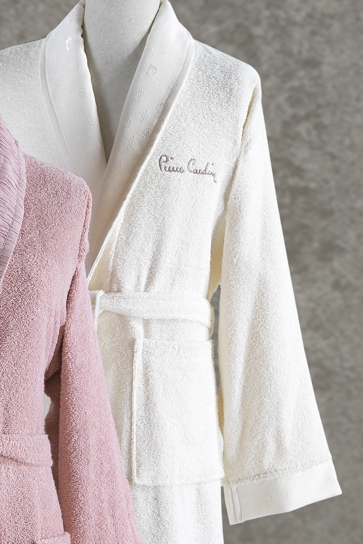 Pierre Cardin Logo Jakarlı Aile Bornoz Seti Pudra - Krem