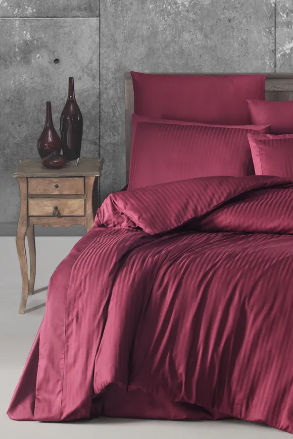 Pierre Cardin Çizgili Saten Nevresim Takımı Çift Kişilik Bordo