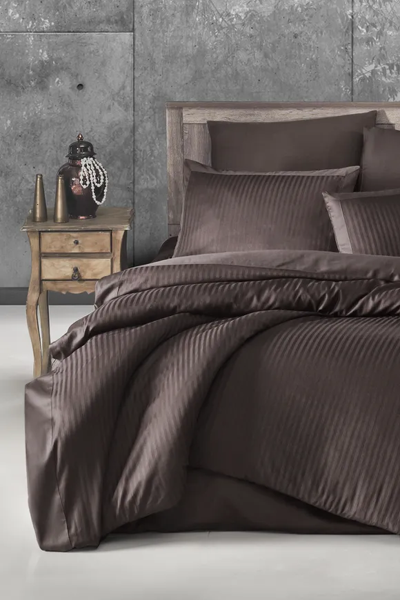 Pierre Cardin Çizgili Saten Nevresim Takımı Çift Kişilik Kahve
