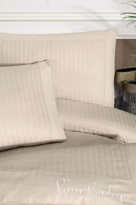 Pierre Cardin Çizgili Saten Nevresim Takımı Çift Kişilik Logo Cappucino