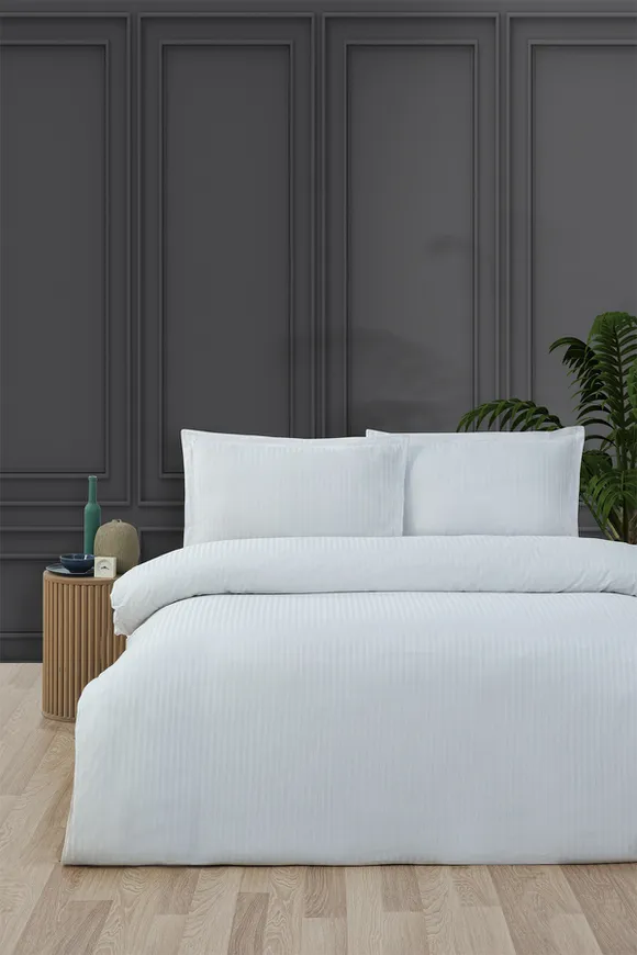 Pierre Cardin Çizgili Saten Nevresim Takımı Luna Beyaz