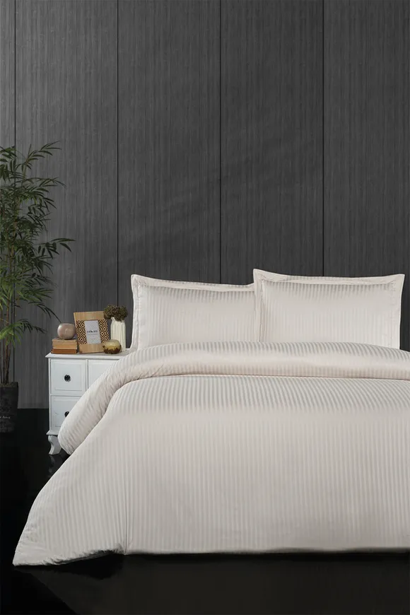 Pierre Cardin Çizgili Saten Nevresim Takımı Luna Krem