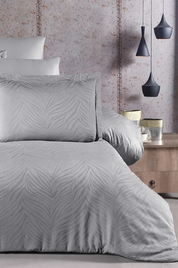 Pierre Cardin Jakarlı Saten Nevresim Takımı Çift Kişilik Zebra Gri