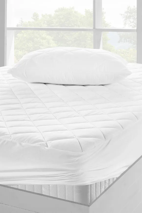 Pierre Cardin Sıvı Geçirmez Kapitone Alez 90X200